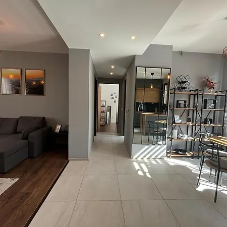 Modern Bosnian Apartamento *